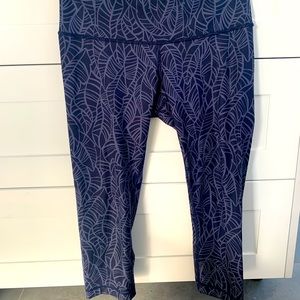 Lululemon Wunder Under Luxtreme Cropped Legging